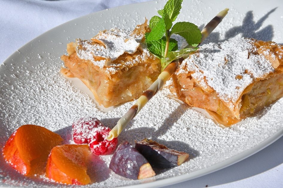 Gasthof Hotel Hohlwegwirt, Hallein Taxach, Apfelstrudel